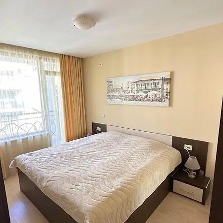 Cozy 2br Golden Sands W/ Private Parking & Terrace شقة